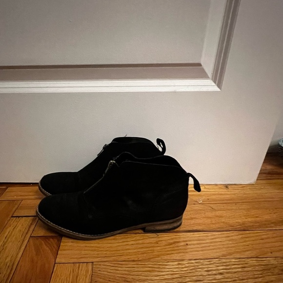 Diba Black Leather Front Zipper Ankle Booties Size 9.5 - Picture 9 of 14